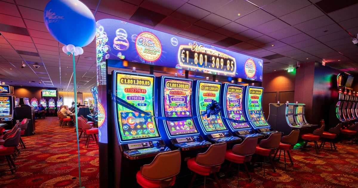 Vrienden winnen gezamenlijk € 1,3 miljoen jackpot bij Holland Casino